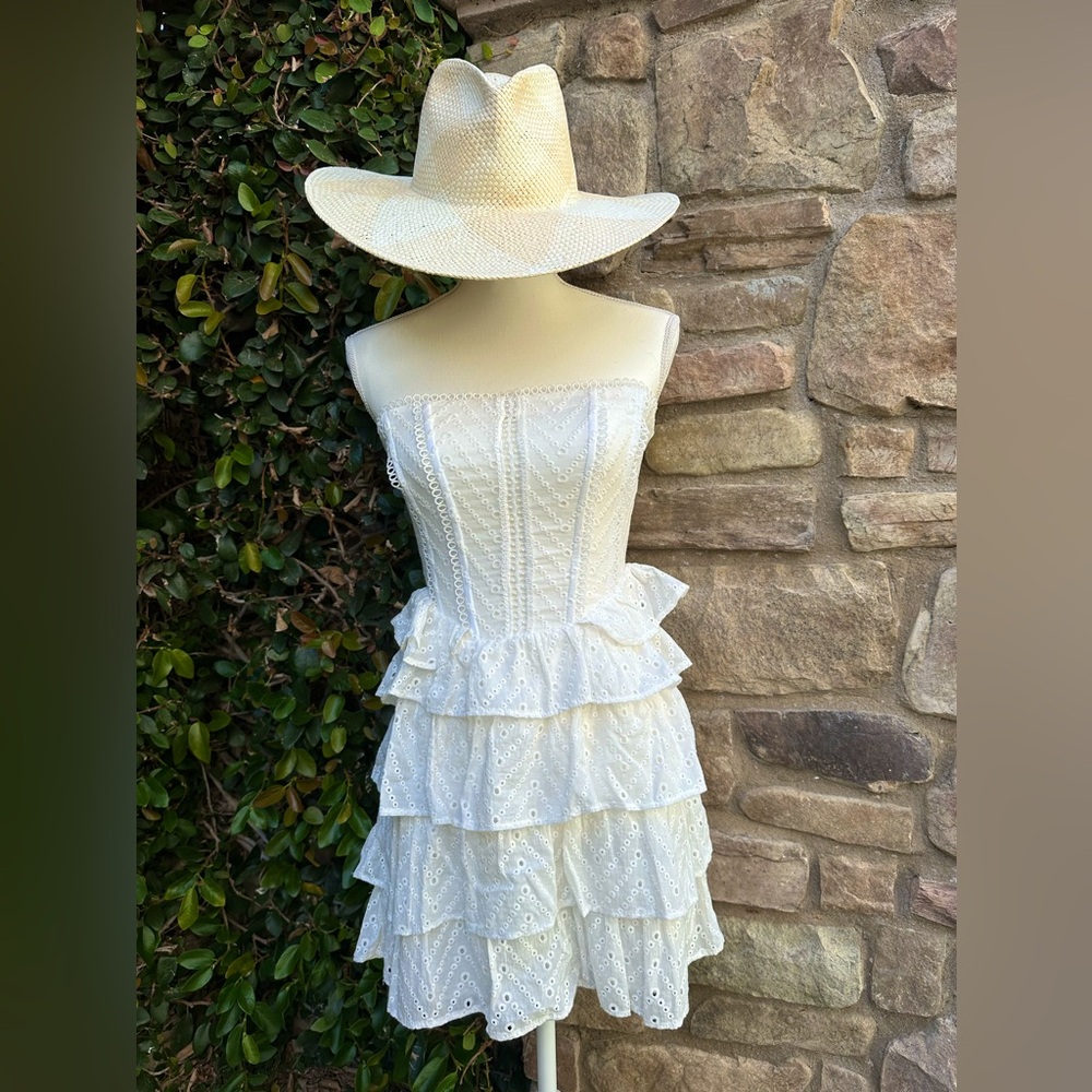 EYELET STRAPLESS RUFFLE DRESS